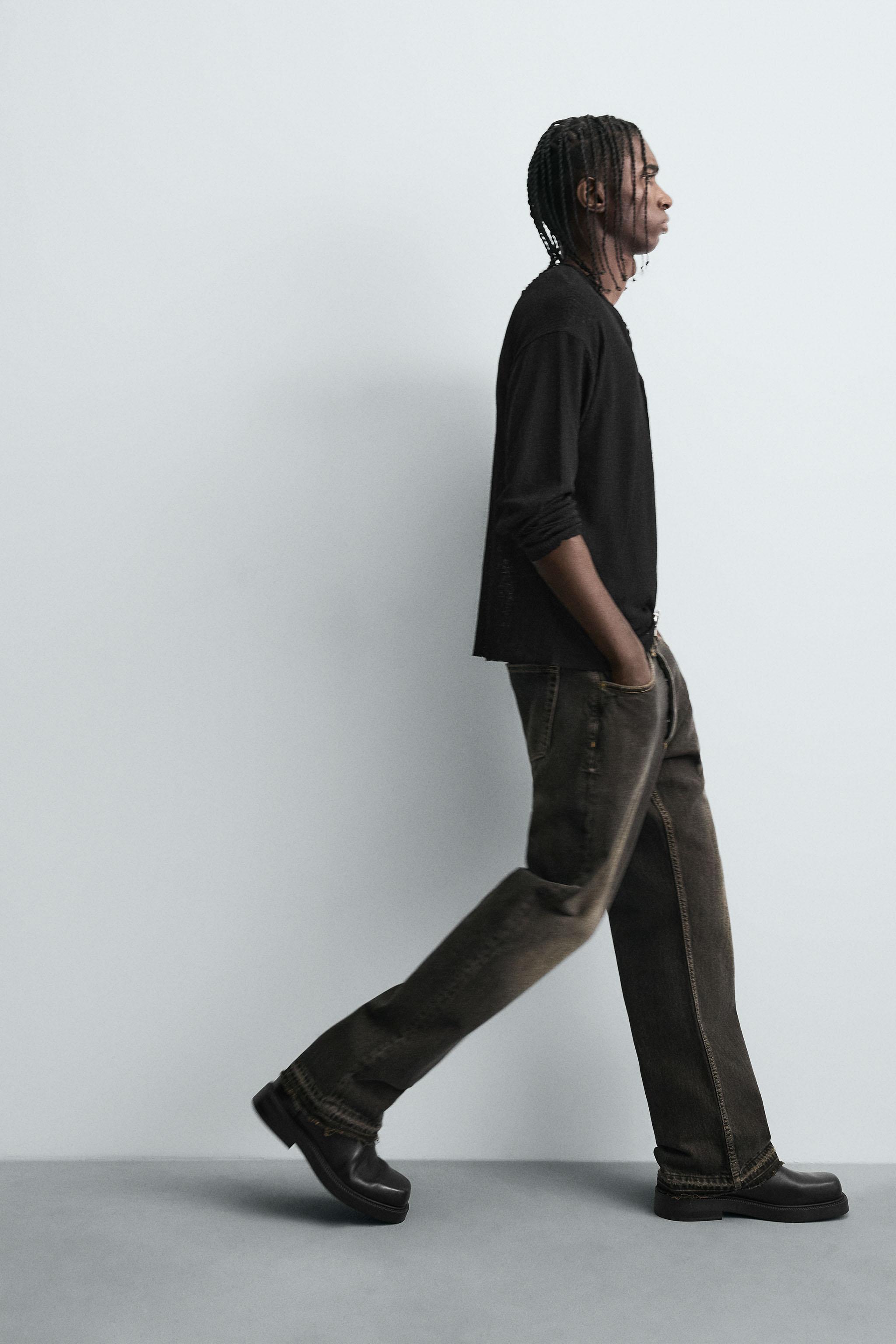 RELAXED FLARE FIT JEANS